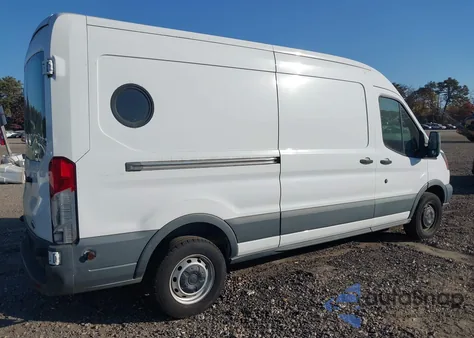 2017 Ford Transit-250 z USA, uszkodzony, nr VIN 1FTYR2DM3HKA95624